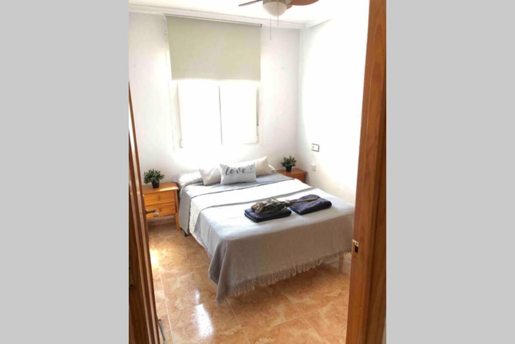 Ferienwohnung Acogedor Apartamento Con Piscina Cerca A La Playa Torrevieja Exterior foto