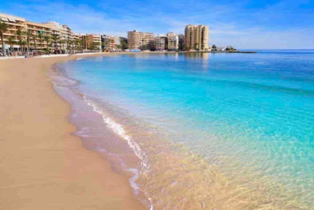 Ferienwohnung Acogedor Apartamento Con Piscina Cerca A La Playa Torrevieja Exterior foto